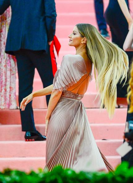 Gisele arrives to The 2019 Met Gala Celebrating Camp: Notes on Fashion at Metropolitan Museum of Art